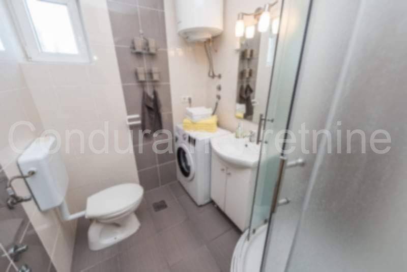 Apartman na moru, Prodaja, Vir, Vir