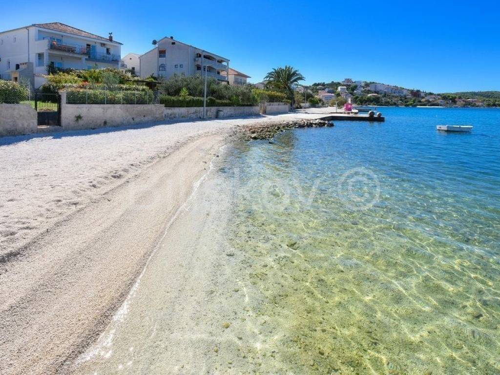 Stan u zgradi, Prodaja, Okrug, Okrug Gornji