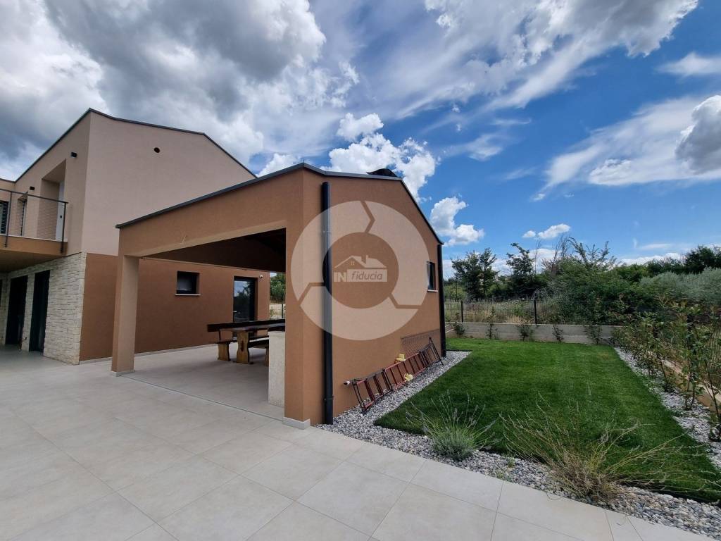 Vila, Prodaja, Višnjan, Višnjan