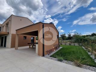 Vila, Prodaja, Višnjan, Višnjan