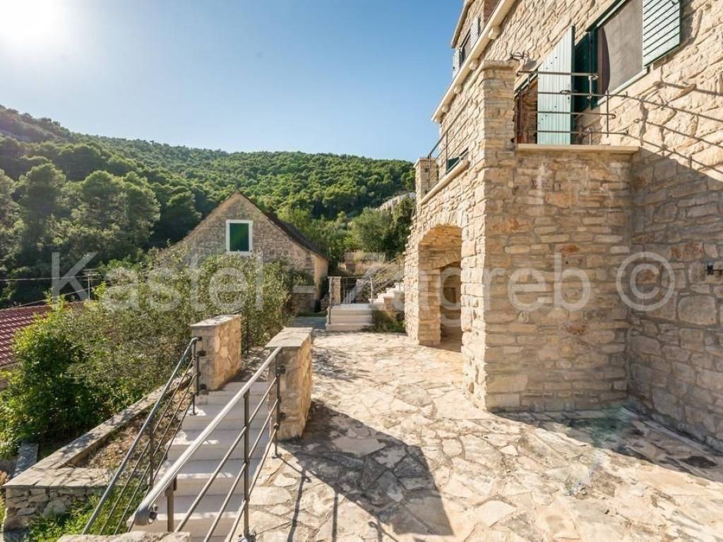 Kuća na moru, Prodaja, Šolta, Rogač