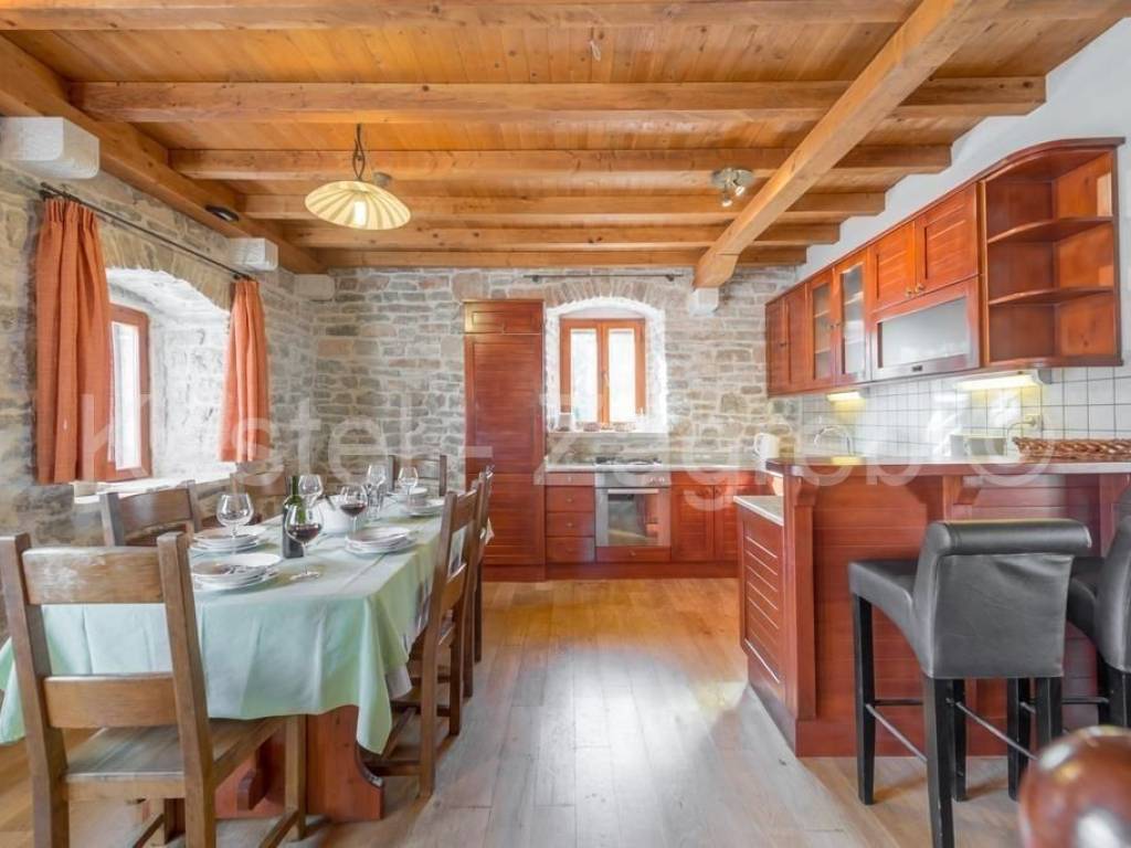 Kuća na moru, Prodaja, Šolta, Rogač