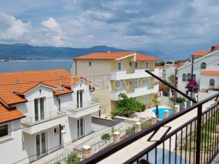 Stan u kući, Prodaja, Trogir - Okolica, Žedno