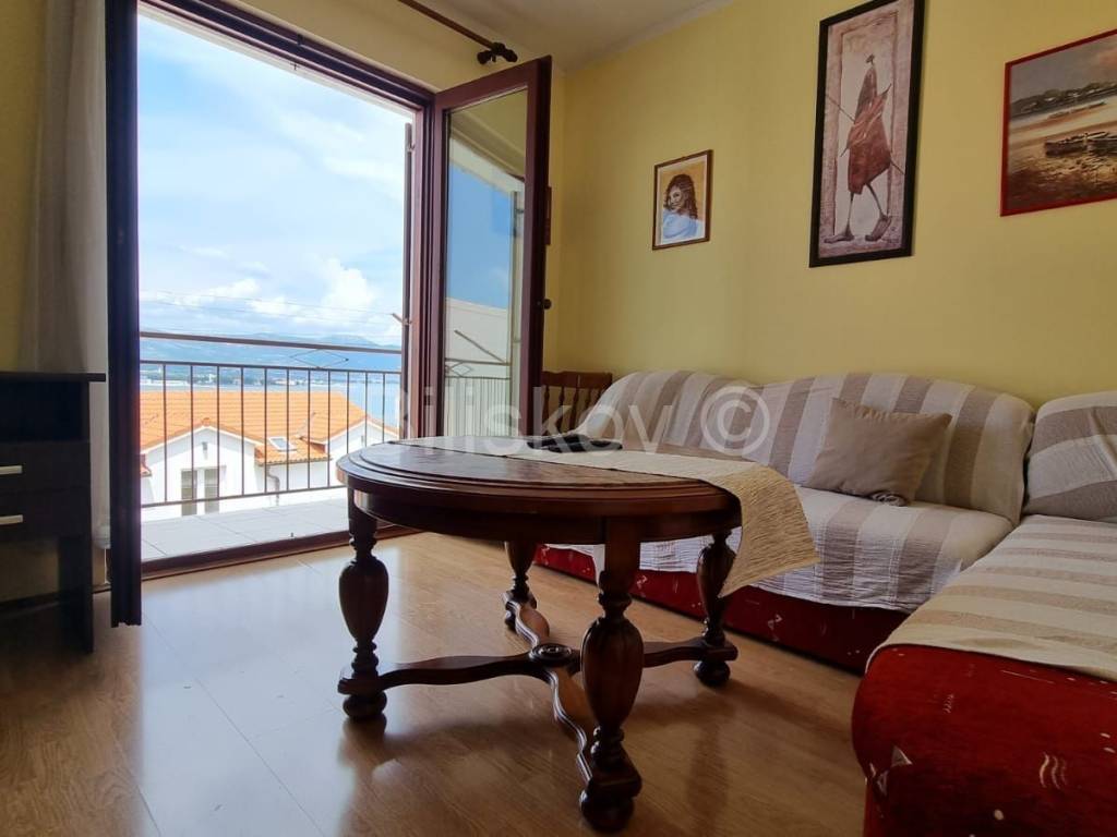 Stan u kući, Prodaja, Trogir - Okolica, Žedno