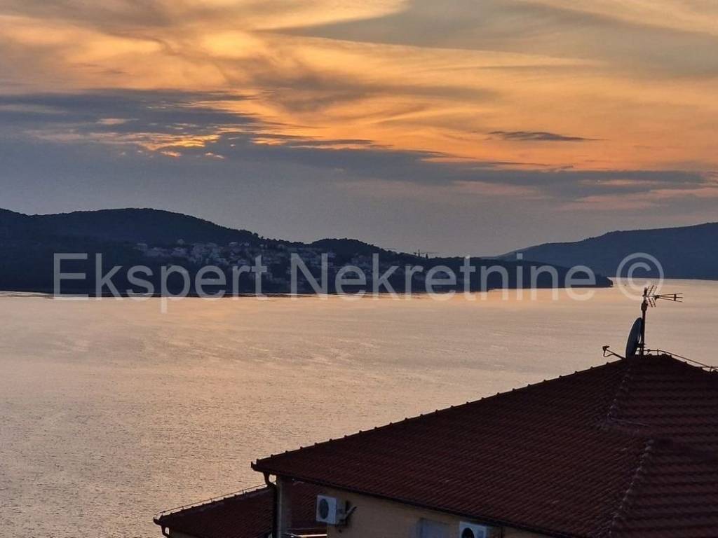 Apartmanska kuća, Prodaja, Trogir, Saldun