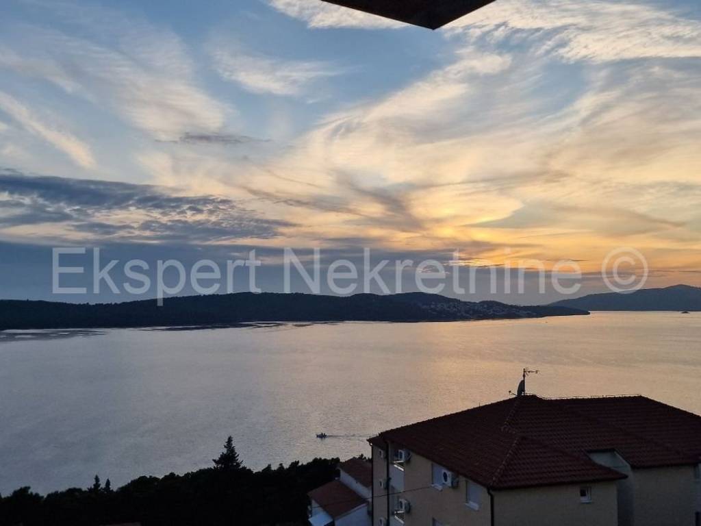 Apartmanska kuća, Prodaja, Trogir, Saldun