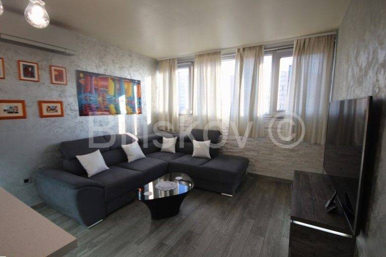 Stan u zgradi, Prodaja, Split, Split