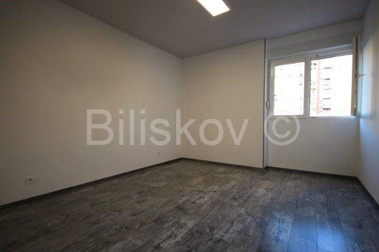 Stan u zgradi, Prodaja, Split, Split