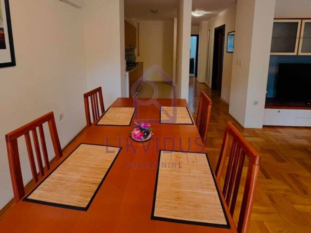 Stan u zgradi, Prodaja, Pula, Pula