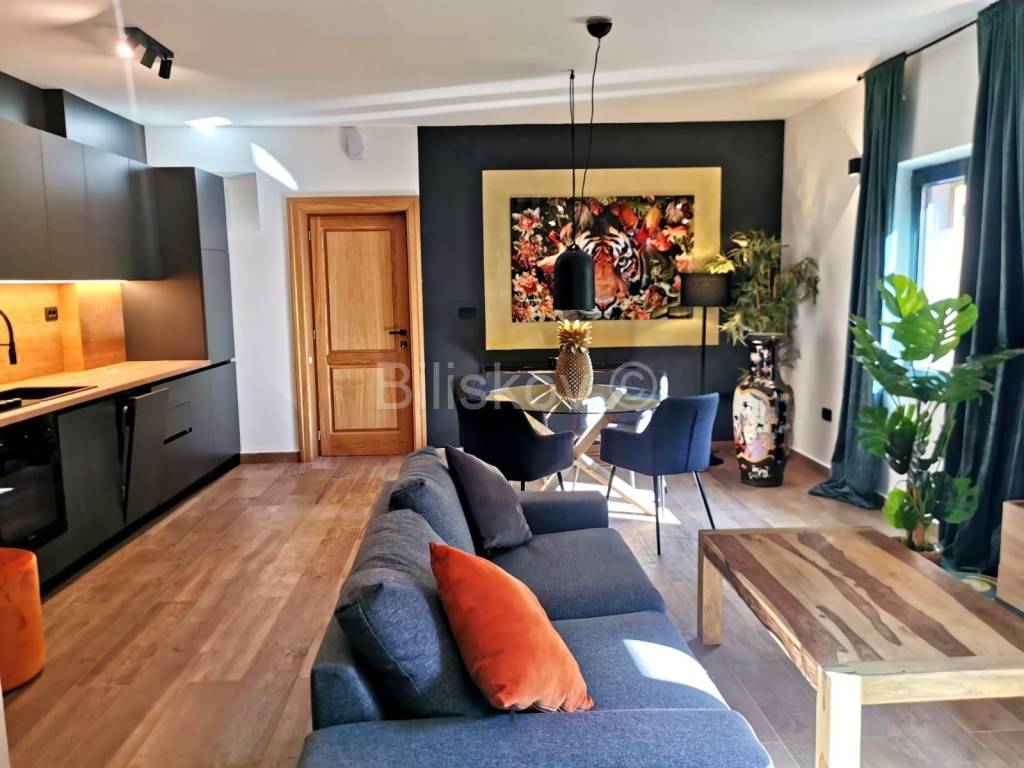 Kamena kuća, Prodaja, Kaštela, Kaštel Stari