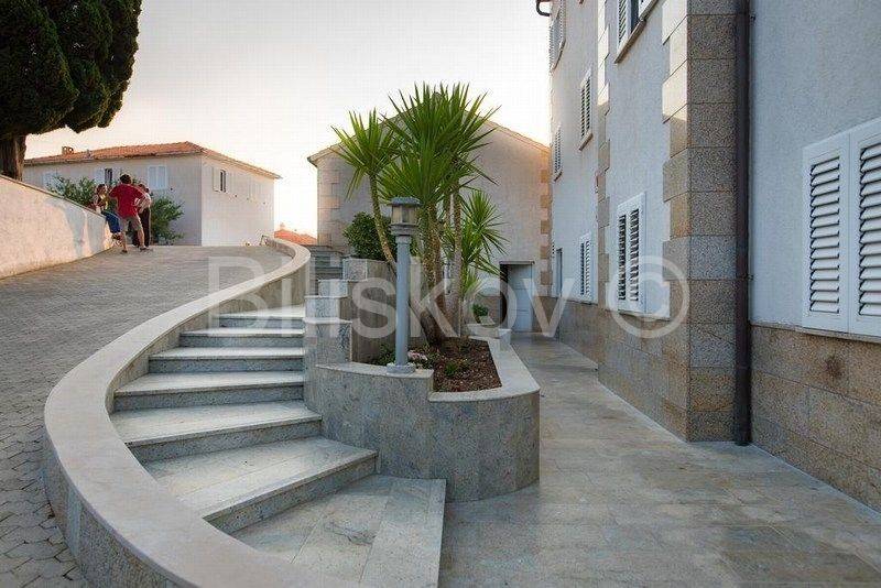 Hotel, Prodaja, Supetar, Supetar