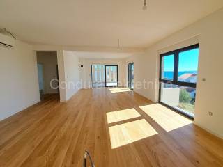 Apartman na moru, Prodaja, Privlaka, Privlaka