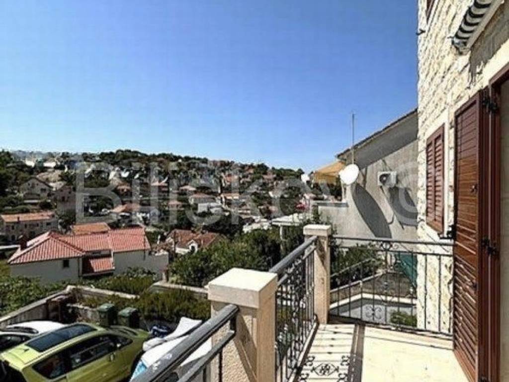 Stan u zgradi, Prodaja, Supetar, Splitska