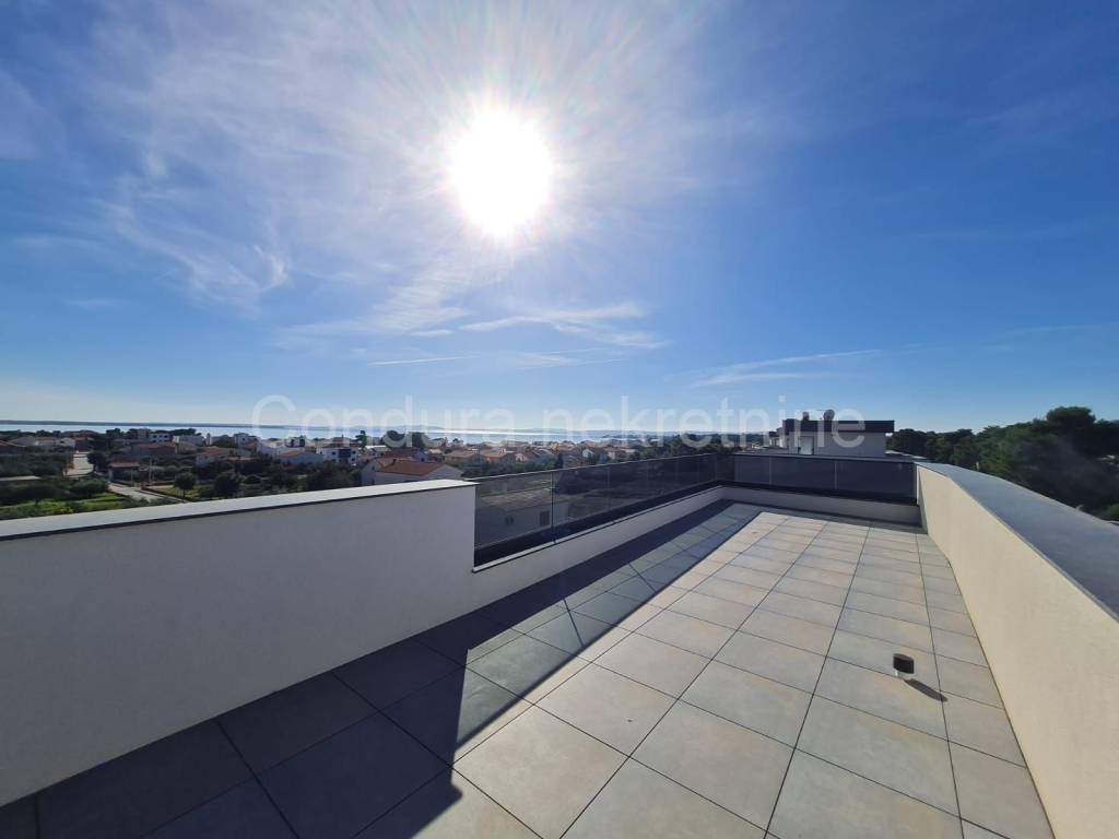 Apartman na moru, Prodaja, Vir, Vir