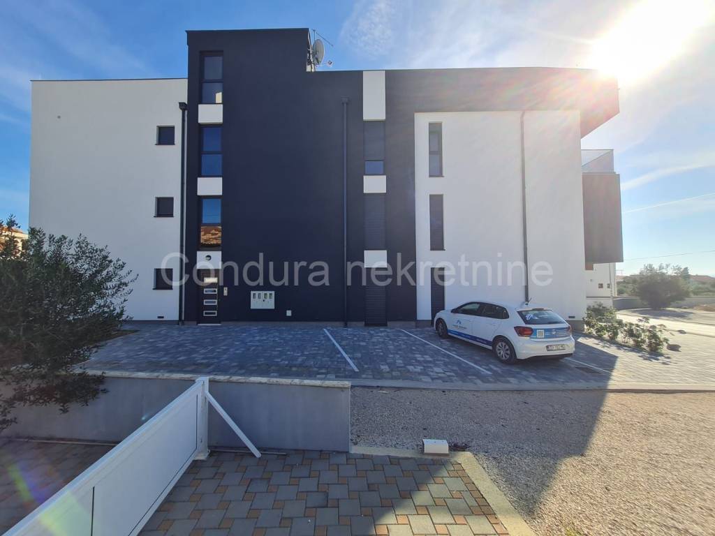 Apartman na moru, Prodaja, Vir, Vir