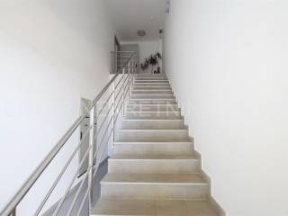 Prodajno-skladišni prostor, Prodaja, Poličnik, Murvica