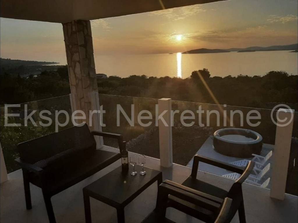 Samostojeća kuća, Prodaja, Trogir - Okolica, Drvenik Mali