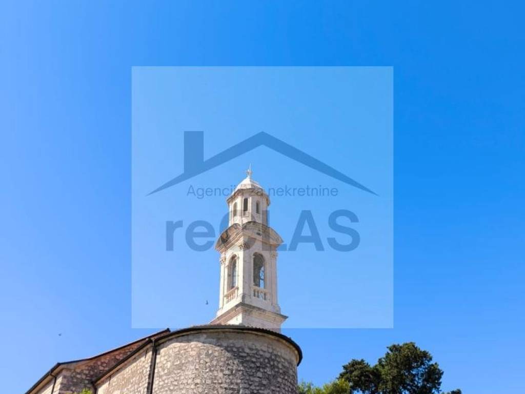 Kastela, Kastel Luksic