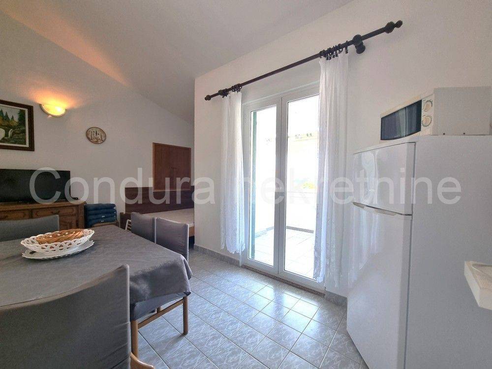 Apartman na moru, Prodaja, Vir, Vir
