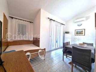 Apartman na moru, Prodaja, Vir, Vir