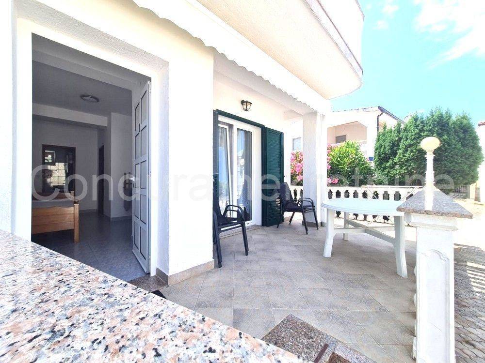 Apartman na moru, Prodaja, Vir, Vir