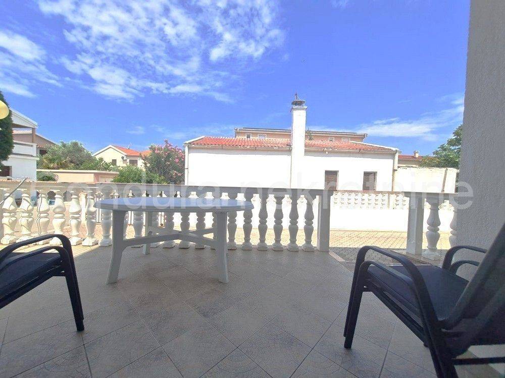 Apartman na moru, Prodaja, Vir, Vir