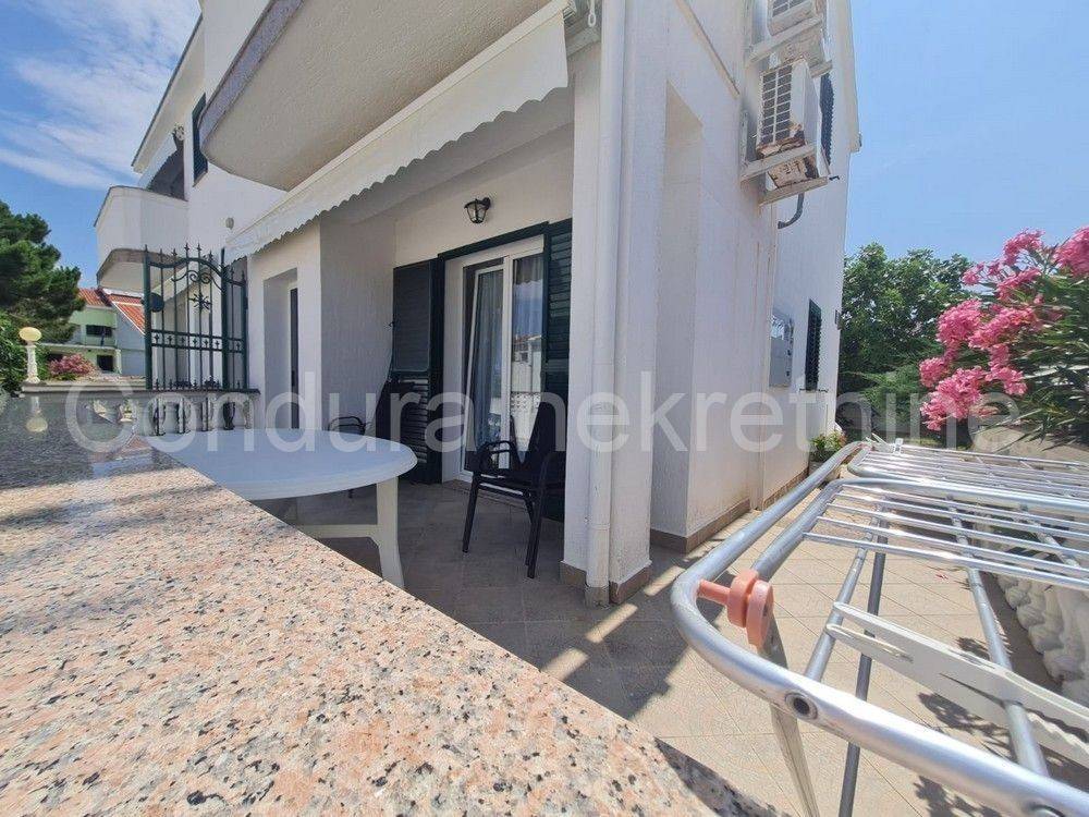 Apartman na moru, Prodaja, Vir, Vir