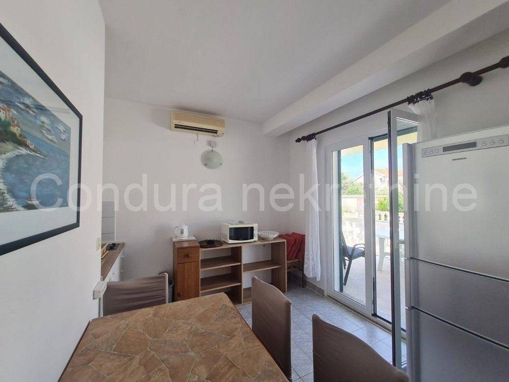 Apartman na moru, Prodaja, Vir, Vir