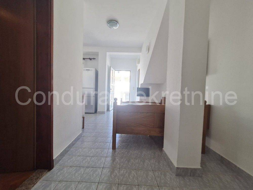 Apartman na moru, Prodaja, Vir, Vir