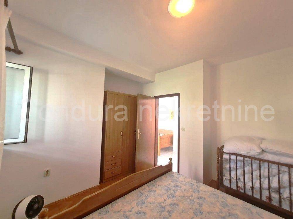 Apartman na moru, Prodaja, Vir, Vir
