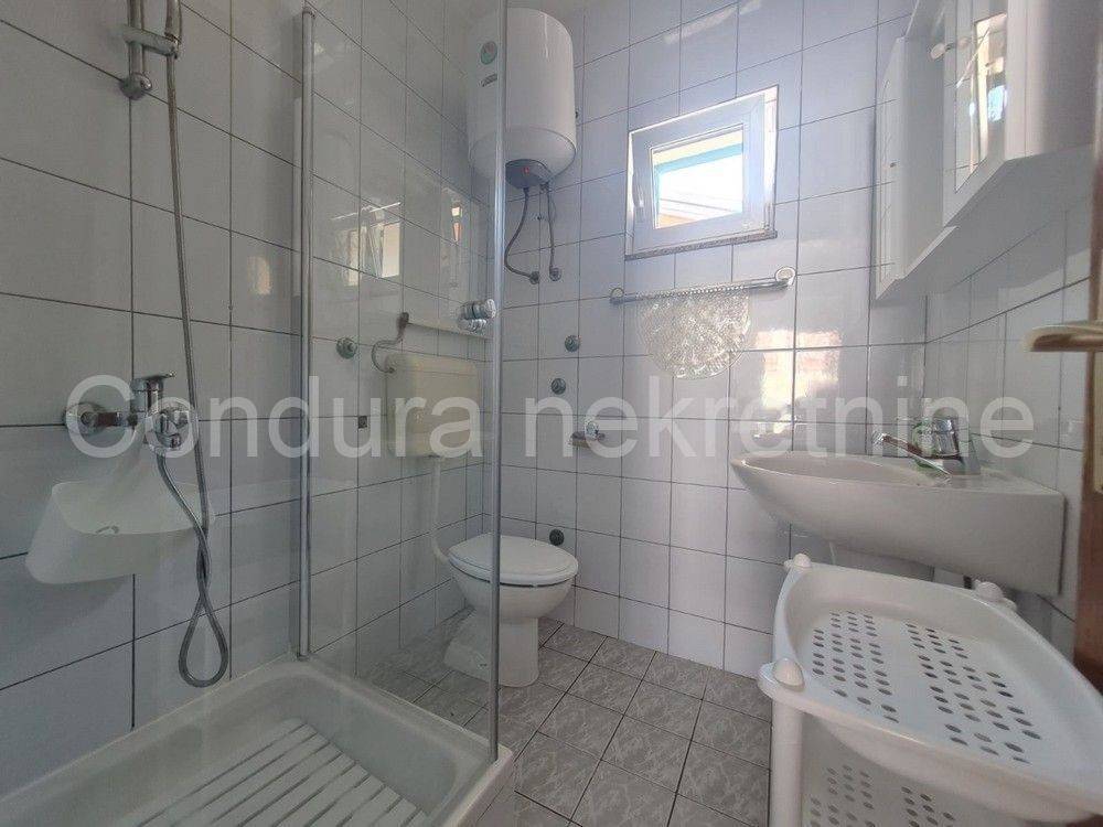 Apartman na moru, Prodaja, Vir, Vir