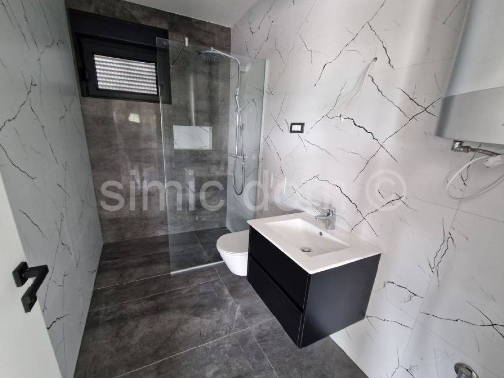 Apartman na moru, Prodaja, Murter, Murter