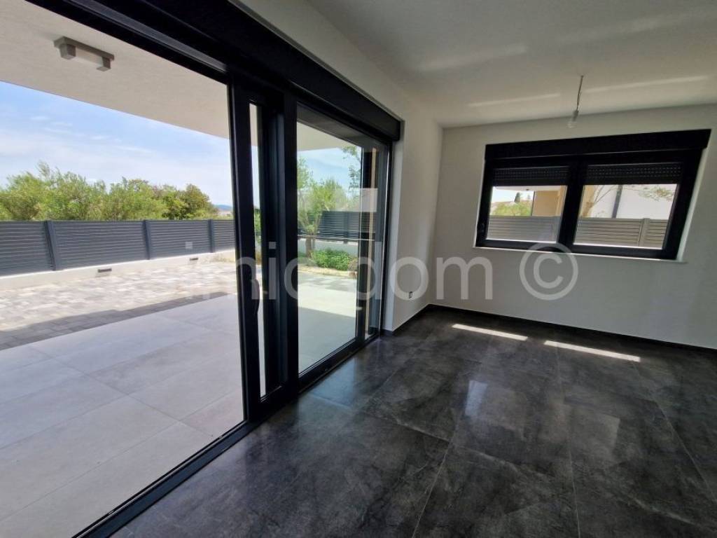 Apartman na moru, Prodaja, Murter, Murter