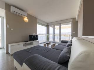 Apartman na moru, Prodaja, Povljana, Povljana