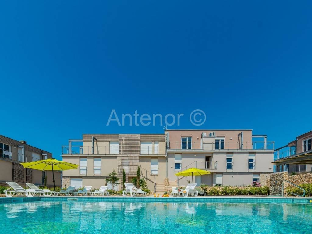 Apartman na moru, Prodaja, Povljana, Povljana