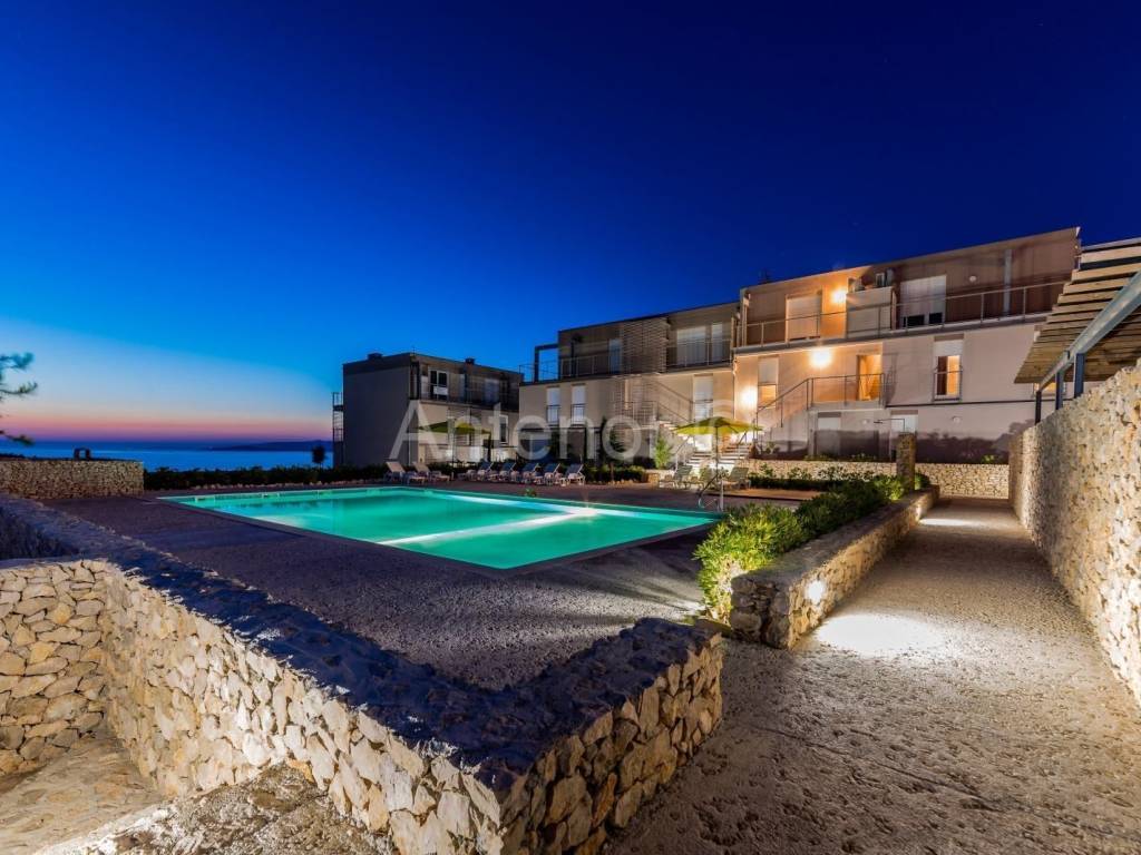 Apartman na moru, Prodaja, Povljana, Povljana