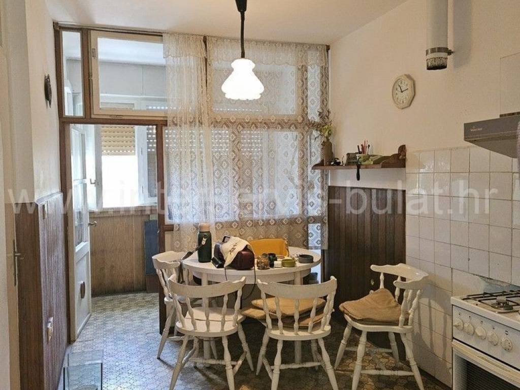 Stan u zgradi, Prodaja, Split, Split