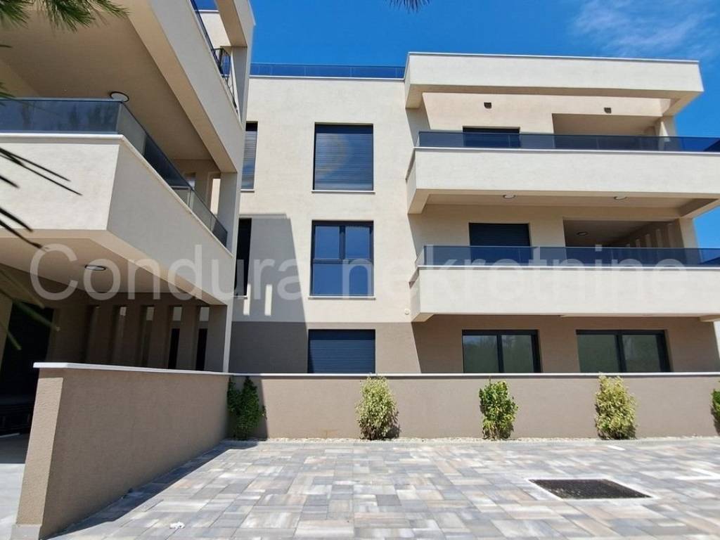 Apartman na moru, Prodaja, Privlaka, Privlaka