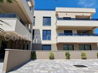 Apartman na moru, Prodaja, Privlaka, Privlaka