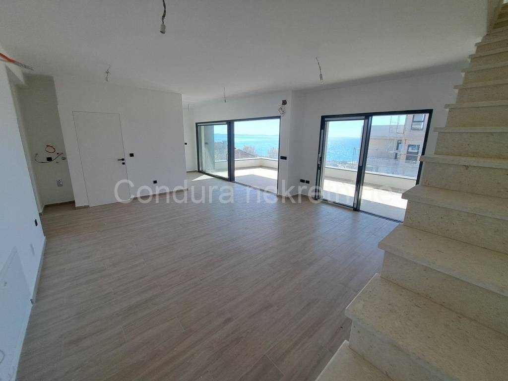 Apartman na moru, Prodaja, Nin, Zaton