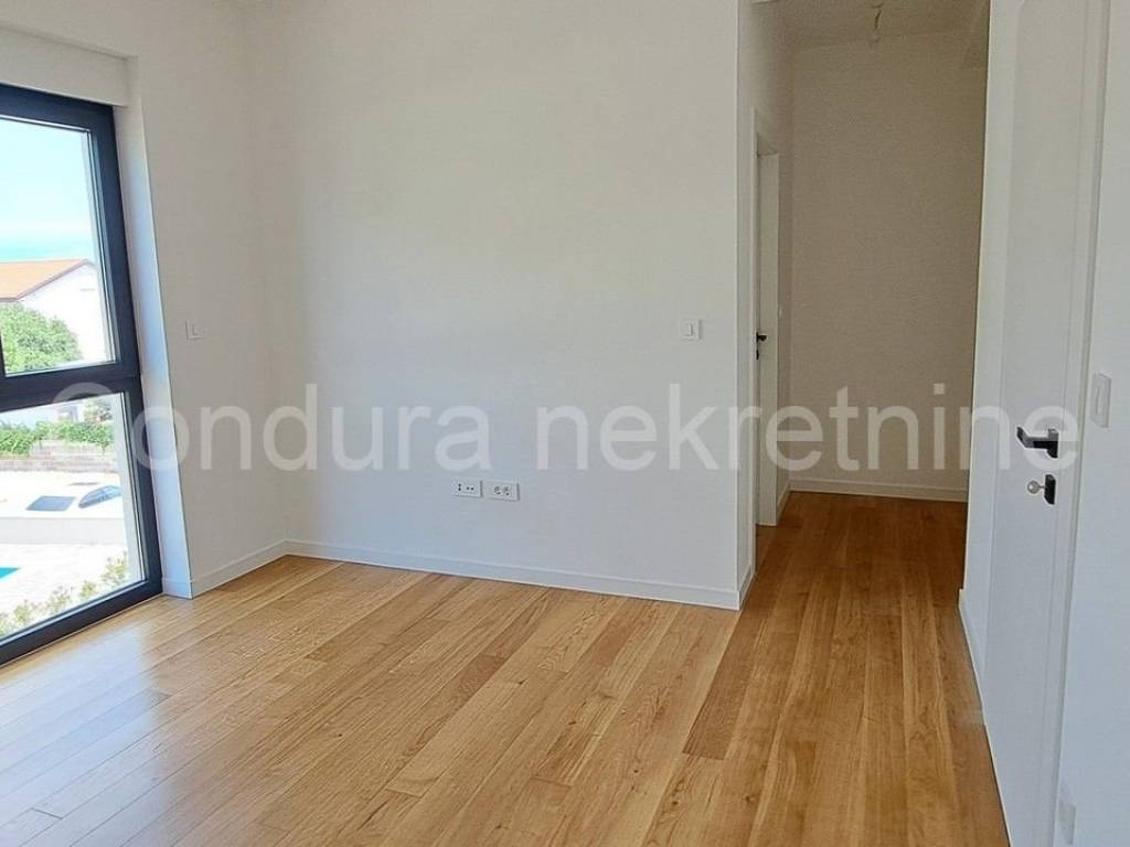 Apartman na moru, Prodaja, Privlaka, Privlaka