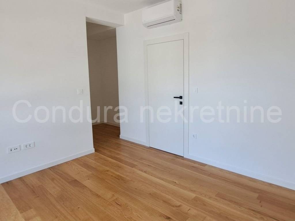 Apartman na moru, Prodaja, Privlaka, Privlaka