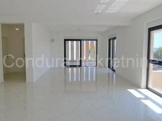 Apartman na moru, Prodaja, Privlaka, Privlaka