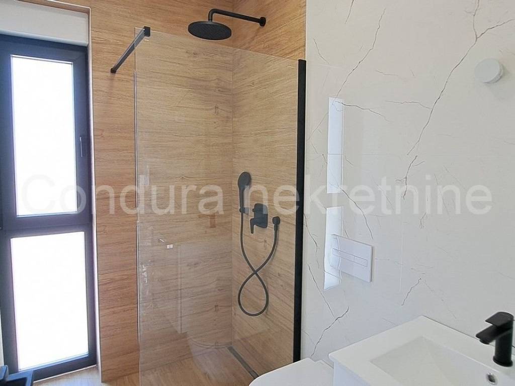 Apartman na moru, Prodaja, Privlaka, Privlaka