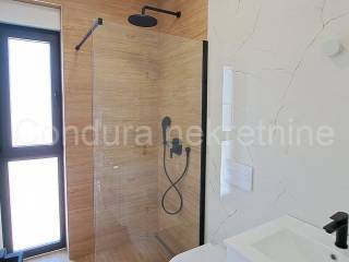 Apartman na moru, Prodaja, Privlaka, Privlaka