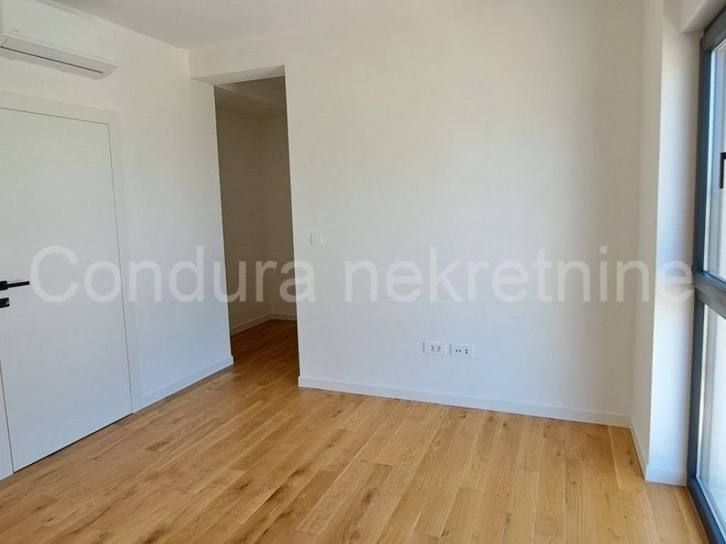 Apartman na moru, Prodaja, Privlaka, Privlaka