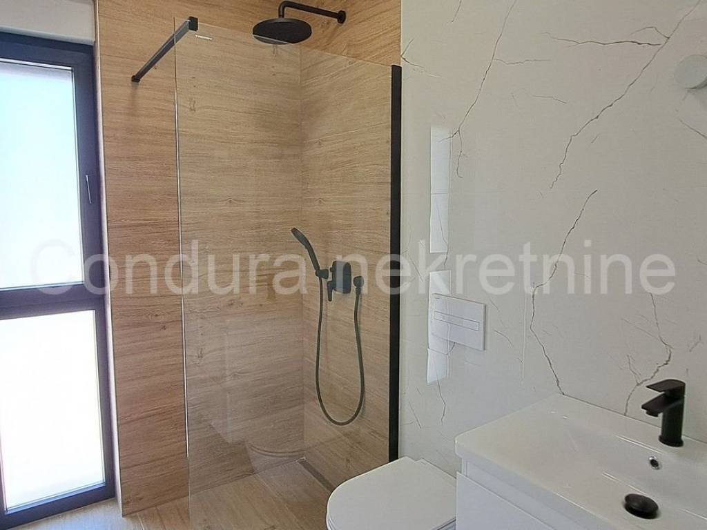 Apartman na moru, Prodaja, Privlaka, Privlaka