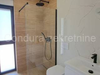 Apartman na moru, Prodaja, Privlaka, Privlaka