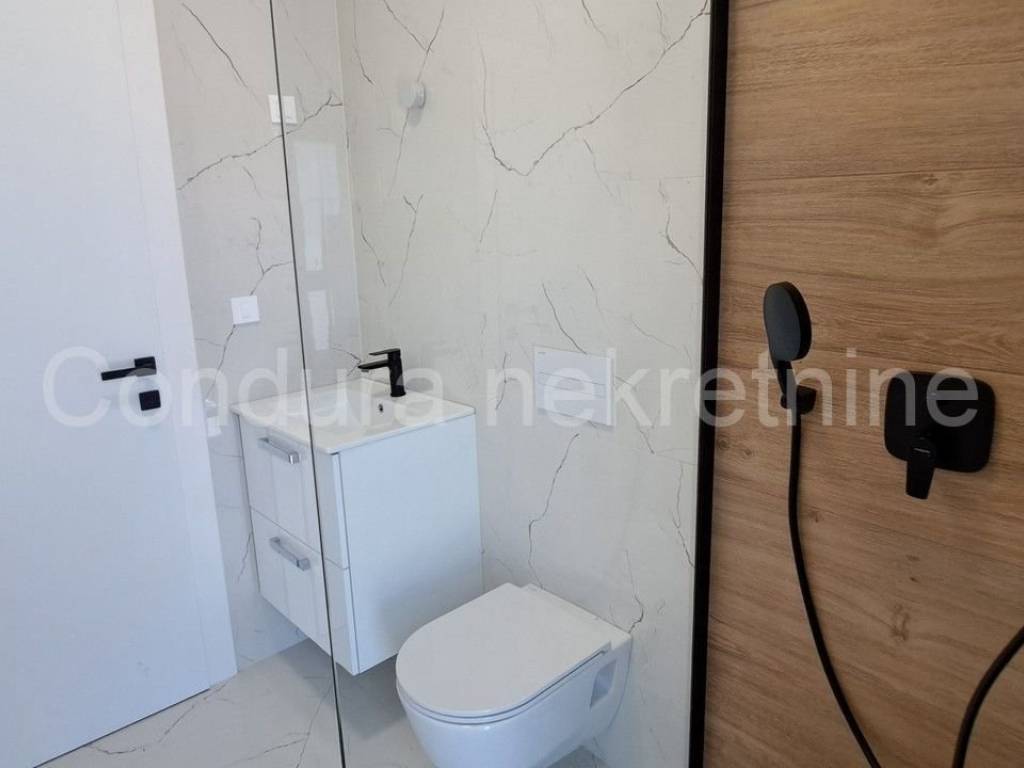 Apartman na moru, Prodaja, Privlaka, Privlaka