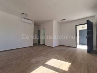 Apartman na moru, Prodaja, Vir, Vir